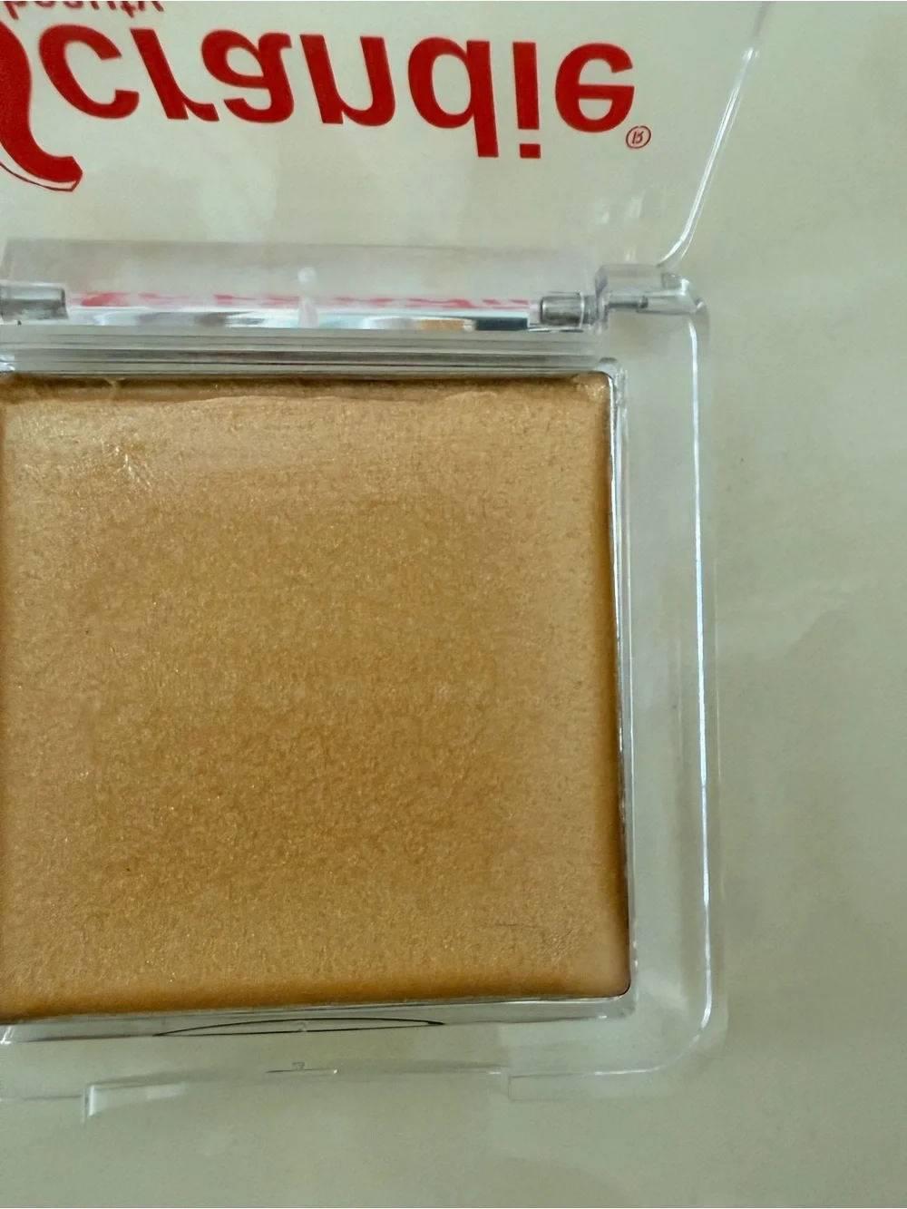 Scrandie Beauty Highlighter Compact in Champagne + Brush